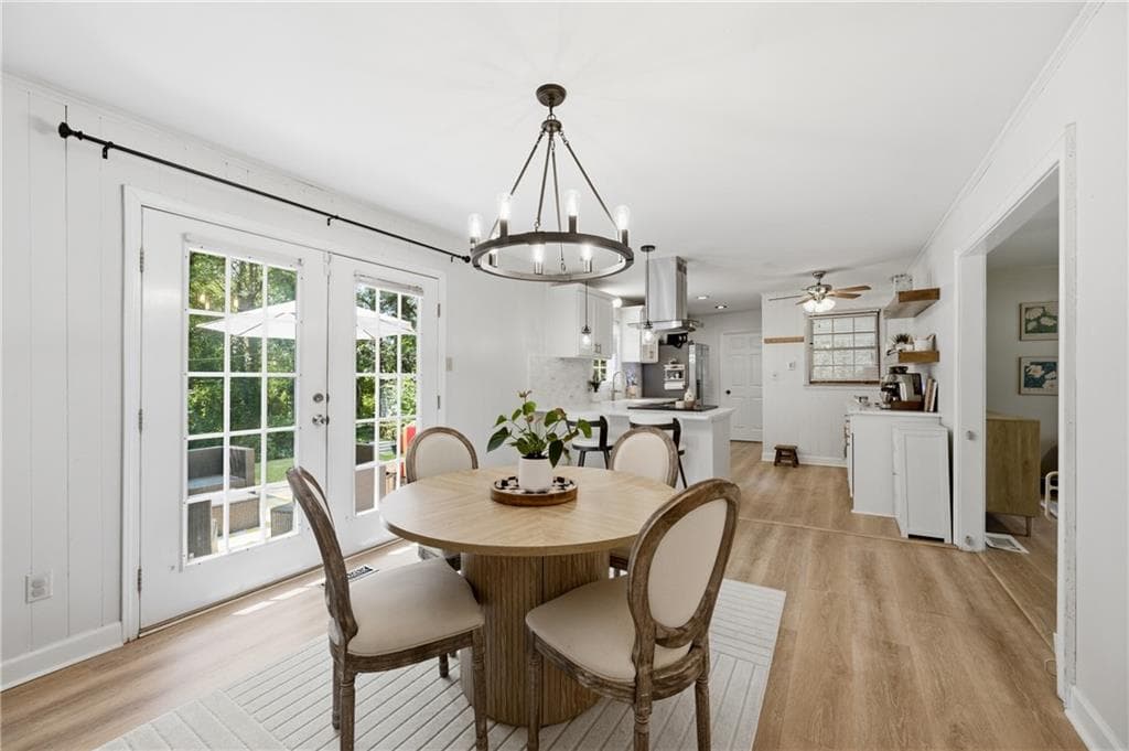 3 bedroom, 2 bathroom, 1,335 sq ft single family residence under contract at 6803 Queen Mill Road, Mableton, GA 30126 — photo 6