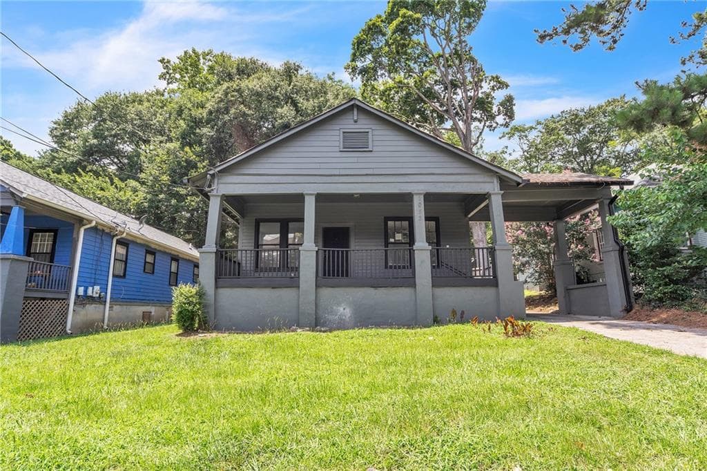 3 bedroom, 2 bathroom, 1,372 sq ft single family residence for sale at 1053 Metropolitan Parkway, Atlanta, GA 30310