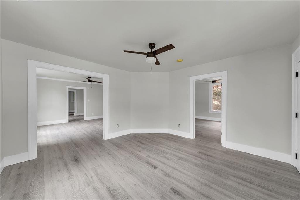 3 bedroom, 2 bathroom, 1,372 sq ft single family residence for sale at 1053 Metropolitan Parkway, Atlanta, GA 30310 — photo 4