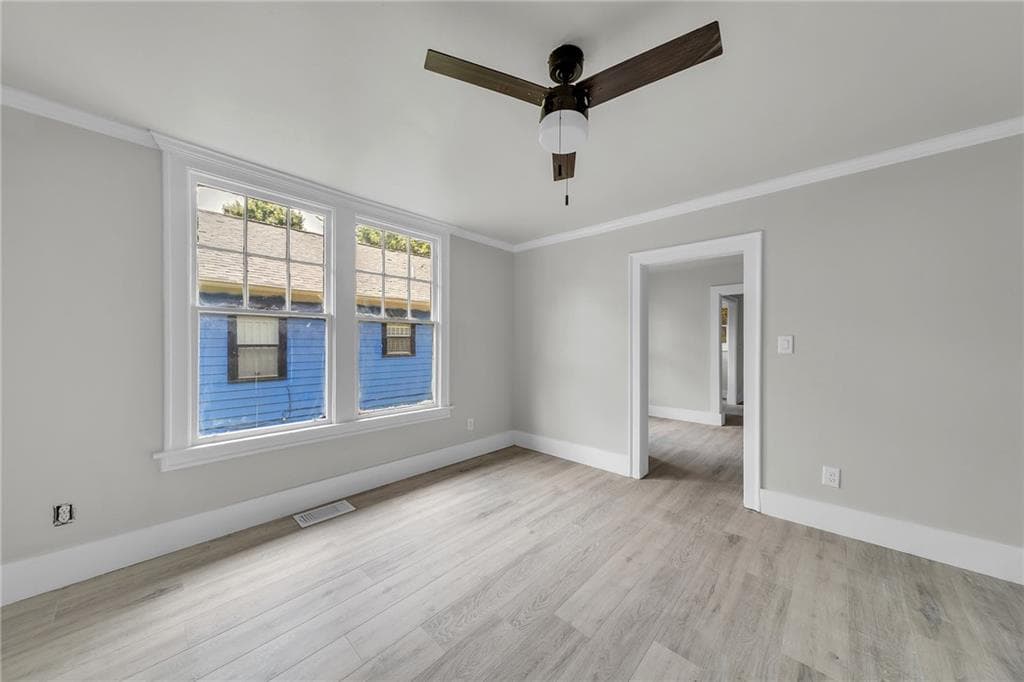 3 bedroom, 2 bathroom, 1,372 sq ft single family residence for sale at 1053 Metropolitan Parkway, Atlanta, GA 30310 — photo 5