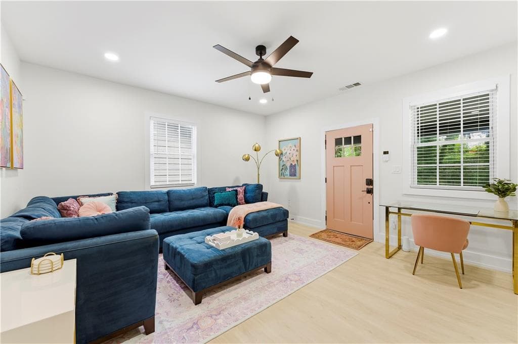 3 bedroom, 2 bathroom, 1,256 sq ft single family residence for sale at 674 Jett Street, Atlanta, GA 30318 — photo 2