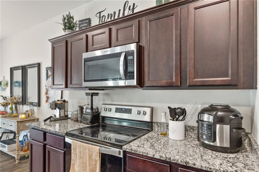 4 bedroom, 3 bathroom, 2,479 sq ft single family residence for sale at 155 Cherohala Court, Covington, GA 30016 — photo 8