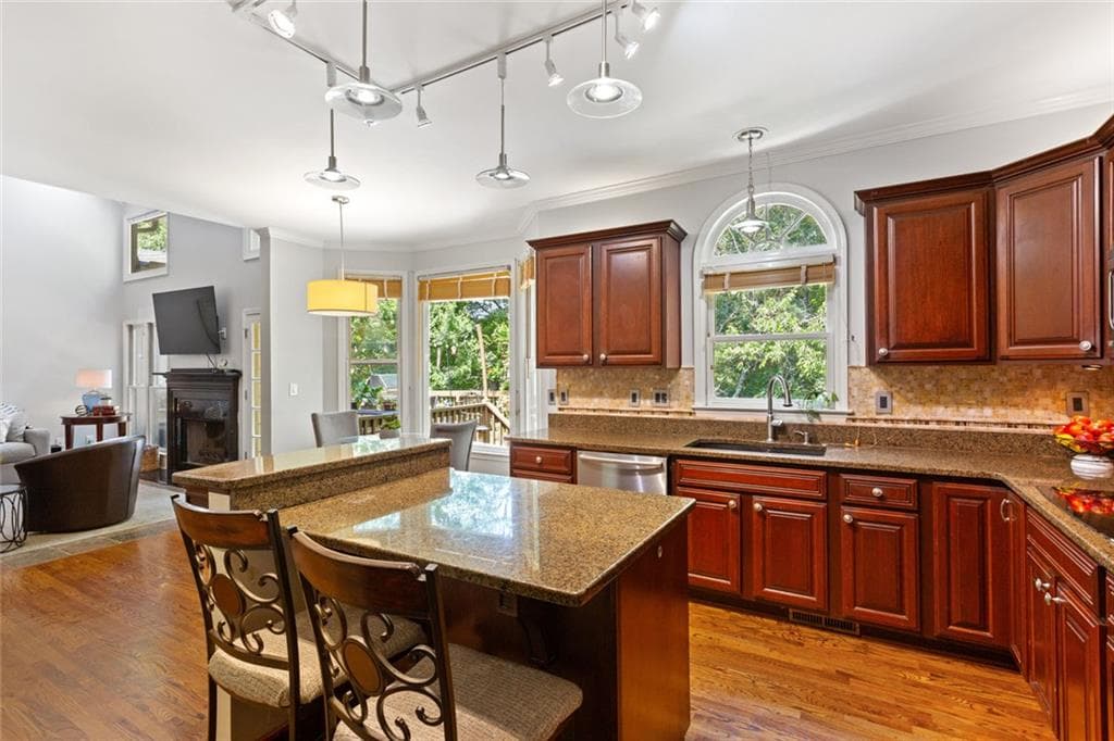 4 bedroom, 3 bathroom, 4,100 sq ft single family residence for sale at 1958 Tristan Drive, Smyrna, GA 30080 — photo 6