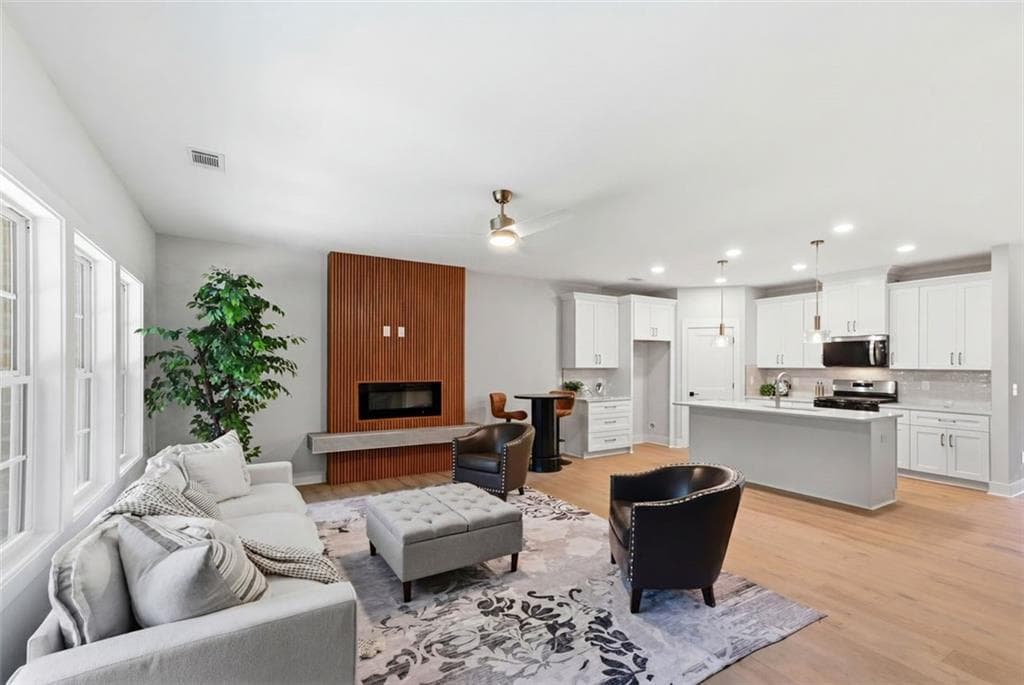 4 bedroom, 4 bathroom, 2,299 sq ft townhouse for sale at 1950 Buford Dam Road 1002, Cumming, GA 30041 — photo 7