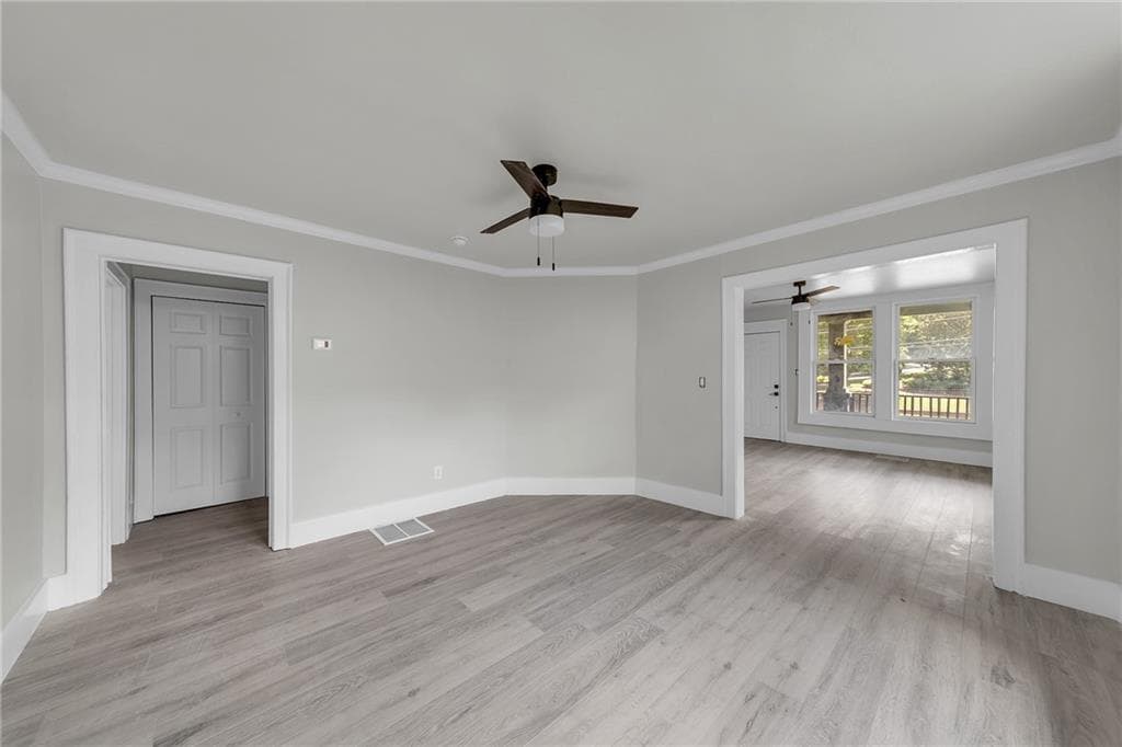 3 bedroom, 2 bathroom, 1,372 sq ft single family residence for sale at 1053 Metropolitan Parkway, Atlanta, GA 30310 — photo 7