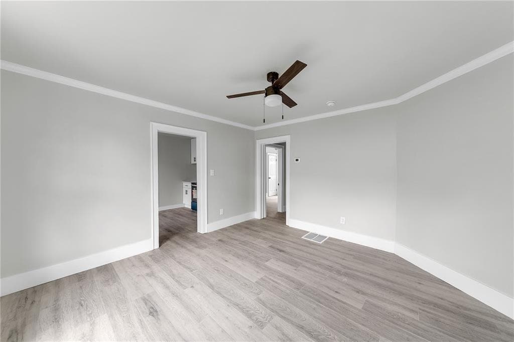 3 bedroom, 2 bathroom, 1,372 sq ft single family residence for sale at 1053 Metropolitan Parkway, Atlanta, GA 30310 — photo 9