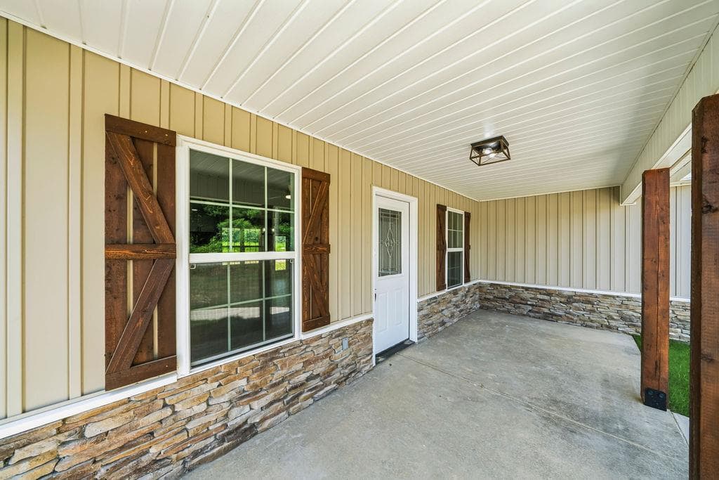 3 bedroom, 2 bathroom, 1,738 sq ft single family residence for sale at 1260 County Rd 118, Centre, AL 35960 — photo 6