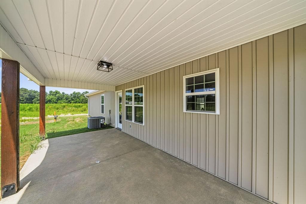 3 bedroom, 2 bathroom, 1,738 sq ft single family residence for sale at 1260 County Rd 118, Centre, AL 35960 — photo 7
