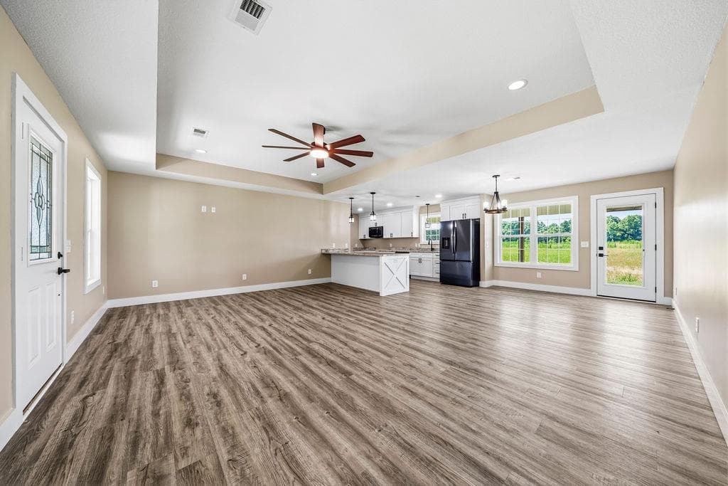3 bedroom, 2 bathroom, 1,738 sq ft single family residence for sale at 1260 County Rd 118, Centre, AL 35960 — photo 10