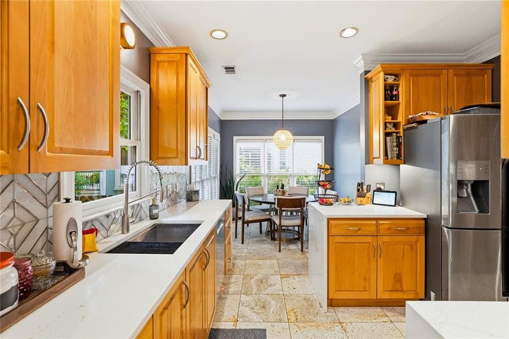 4 bedroom, 3 bathroom, 2,372 sq ft single family residence for rent at 4565 Windsor Park Place, Atlanta, GA 30342 for $4,400 a month — photo 6