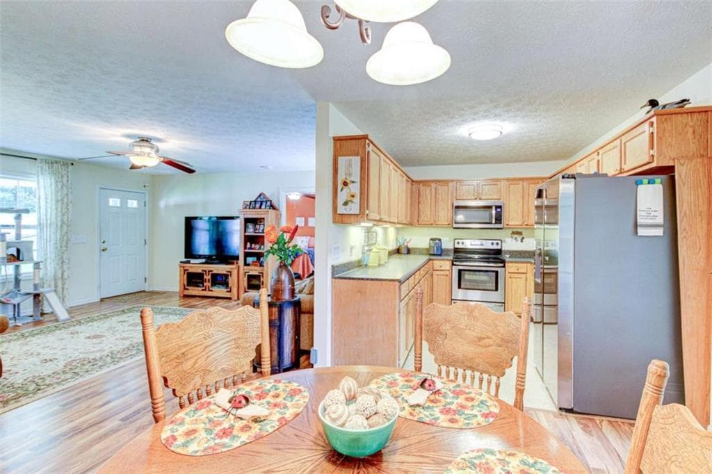 2 bedroom, 2 bathroom, 1,276 sq ft single family residence for sale at 840 Folds Road, Carrollton, GA 30116 — photo 4