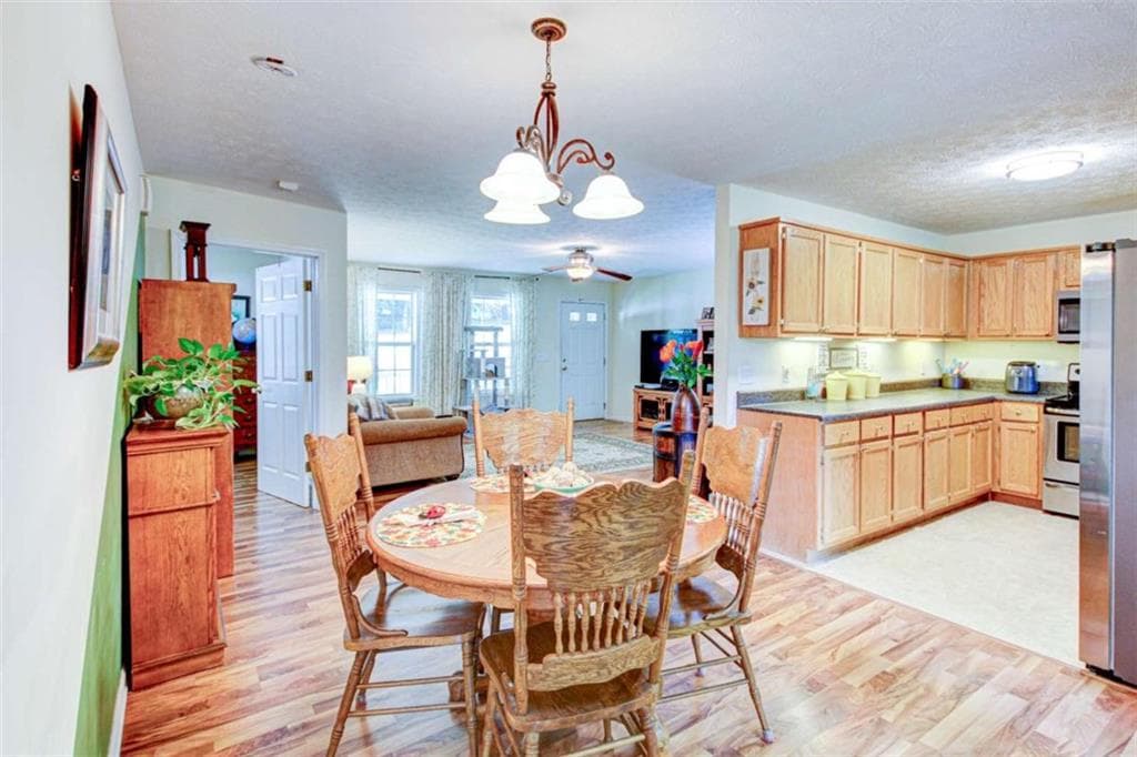 2 bedroom, 2 bathroom, 1,276 sq ft single family residence for sale at 840 Folds Road, Carrollton, GA 30116 — photo 7
