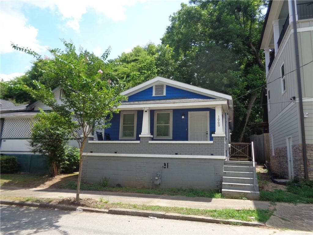 2 bedroom, 2 bathroom, 885 sq ft single family residence for sale at 1060 Garibaldi Street, Atlanta, GA 30310 — photo 2