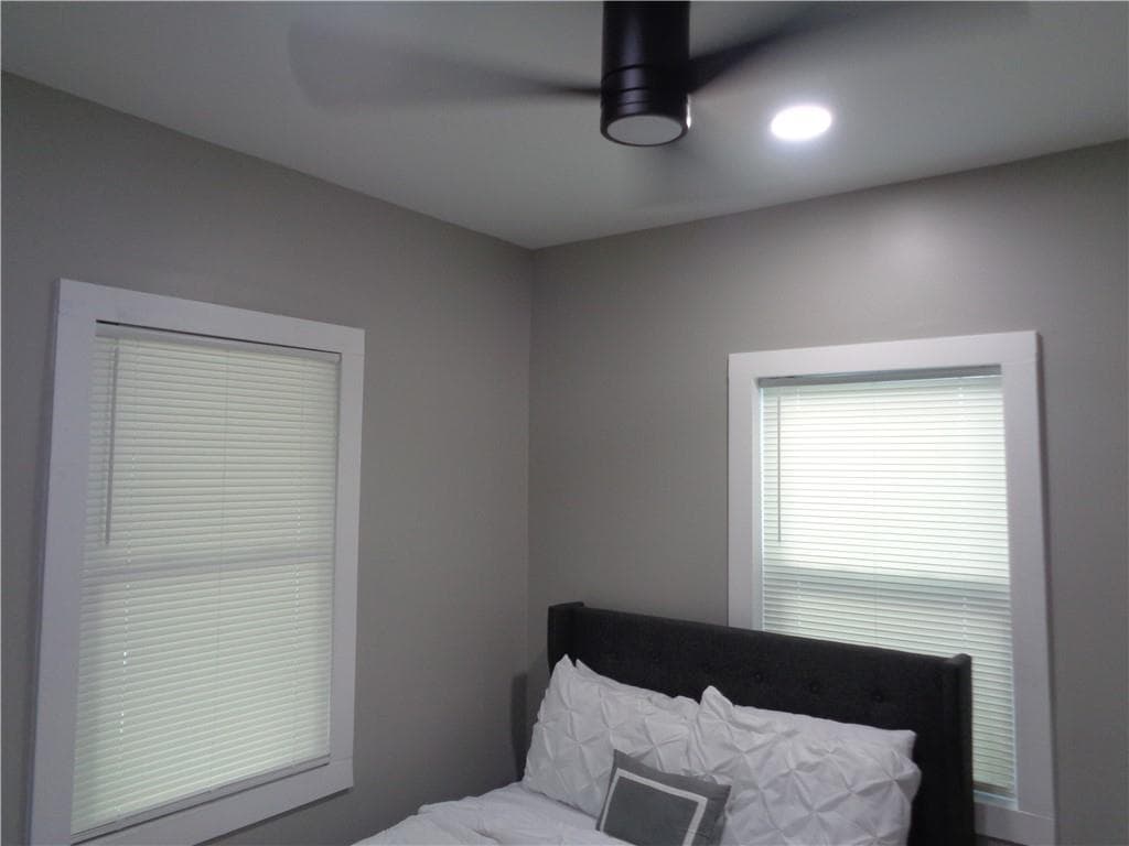 2 bedroom, 2 bathroom, 885 sq ft single family residence for sale at 1060 Garibaldi Street, Atlanta, GA 30310 — photo 7