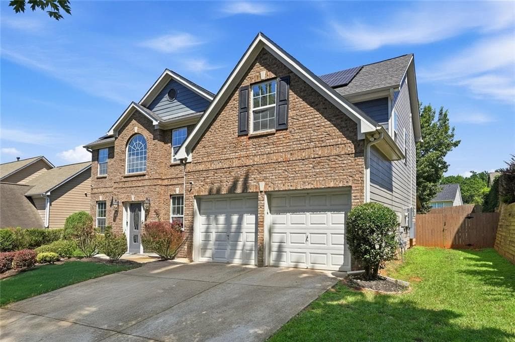 6 bedroom, 3 bathroom, 3,246 sq ft single family residence under contract at 1709 Maybell Trail, Lawrenceville, GA 30044 — photo 2