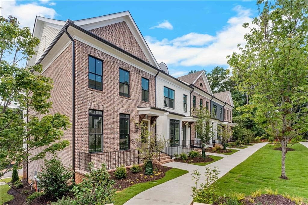 3 bedroom, 4 bathroom, 2,105 sq ft townhouse for sale at 3165 Paley Drive, Alpharetta, GA 30009