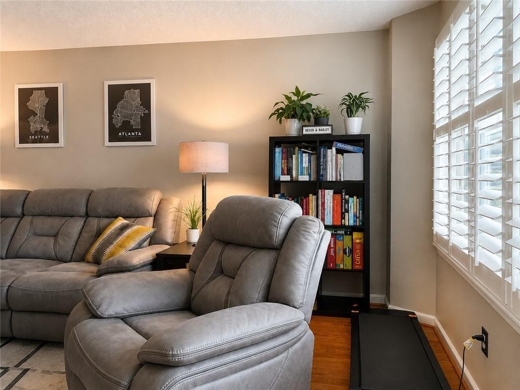 1 bedroom, 1 bathroom, 690 sq ft condominium under contract at 3075 Chastain Park Court, Atlanta, GA 30342 — photo 7