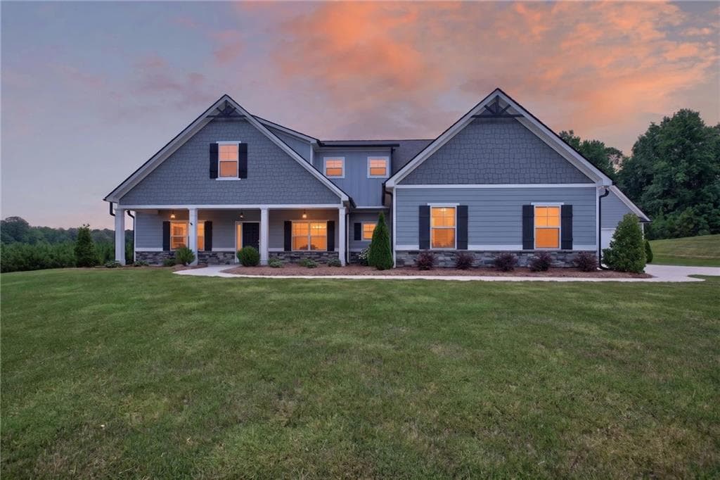 5 bedroom, 3 bathroom, 3,179 sq ft single family residence for sale at 48 Starr Place, Newnan, GA 30263