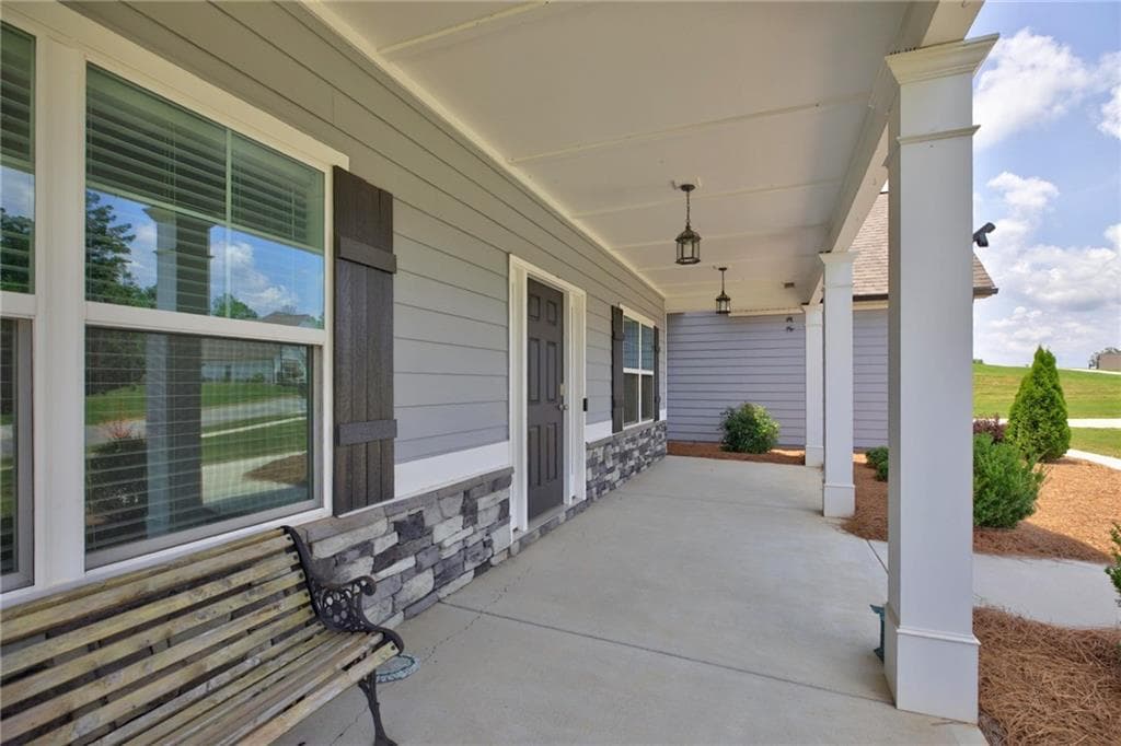 5 bedroom, 3 bathroom, 3,179 sq ft single family residence for sale at 48 Starr Place, Newnan, GA 30263 — photo 8