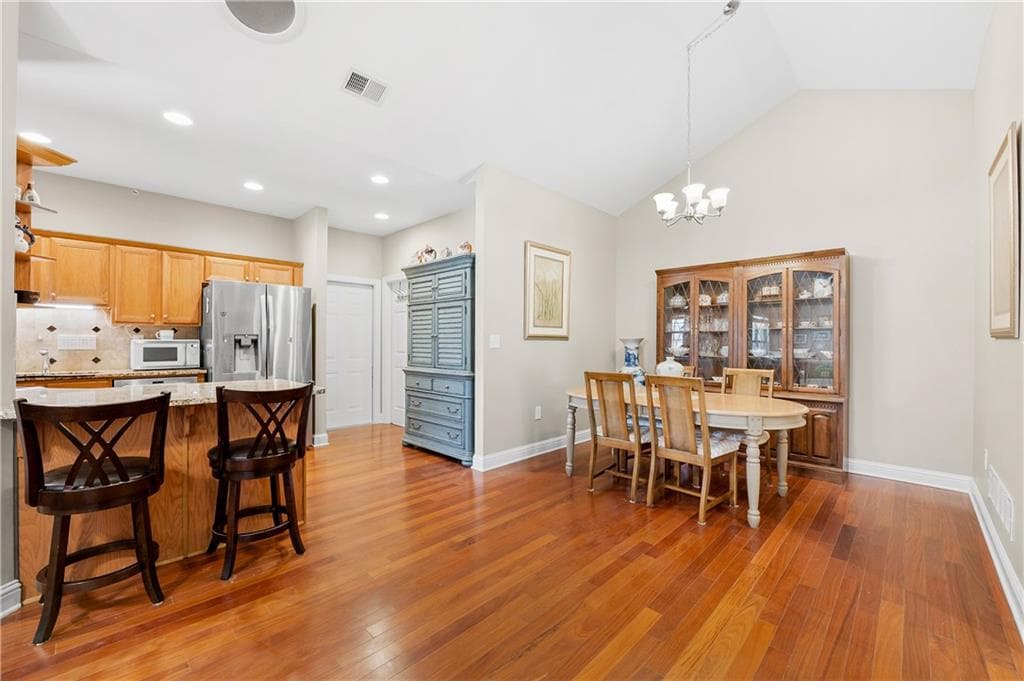 2 bedroom, 2 bathroom, 1,588 sq ft condominium for sale at 2601 Brookhavenrun Circle, Duluth, GA 30097 — photo 9