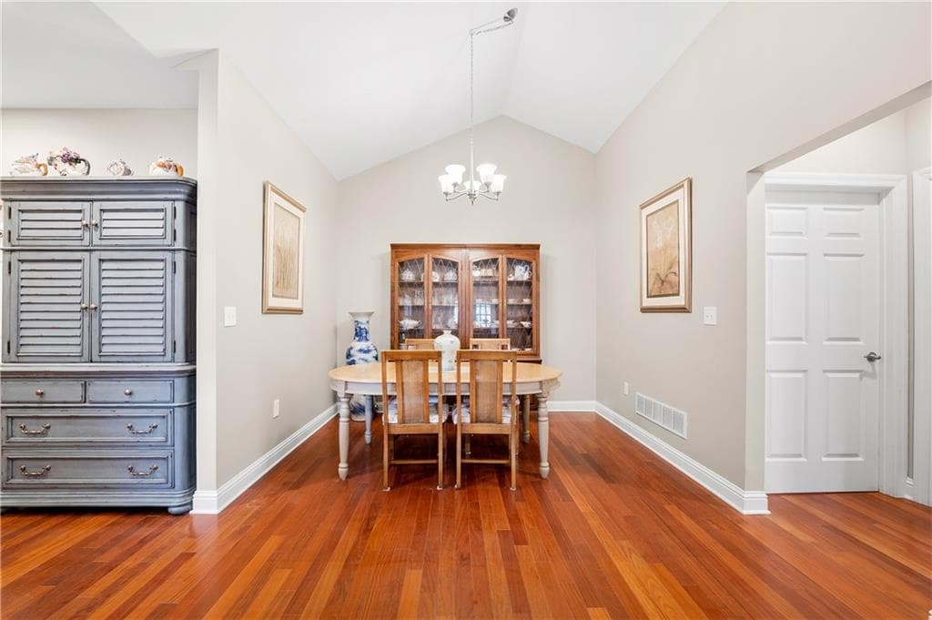2 bedroom, 2 bathroom, 1,588 sq ft condominium for sale at 2601 Brookhavenrun Circle, Duluth, GA 30097 — photo 10