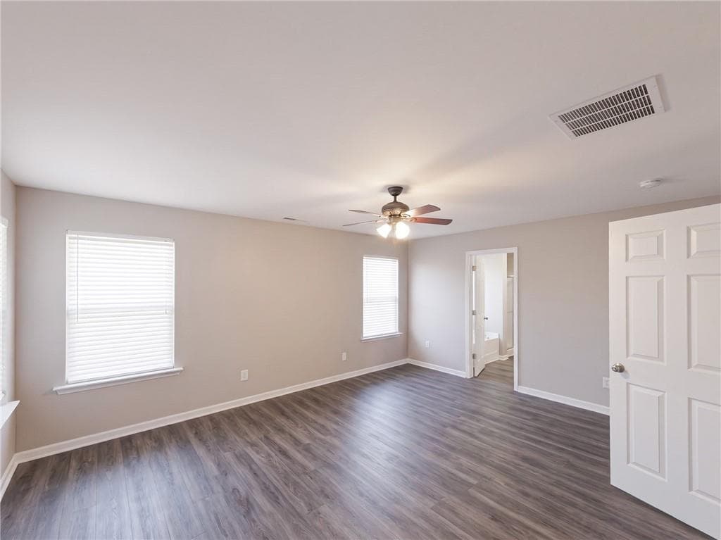 3 bedroom, 3 bathroom, 1,880 sq ft single family residence for sale at 160 Paxton Place, Newnan, GA 30263 — photo 6