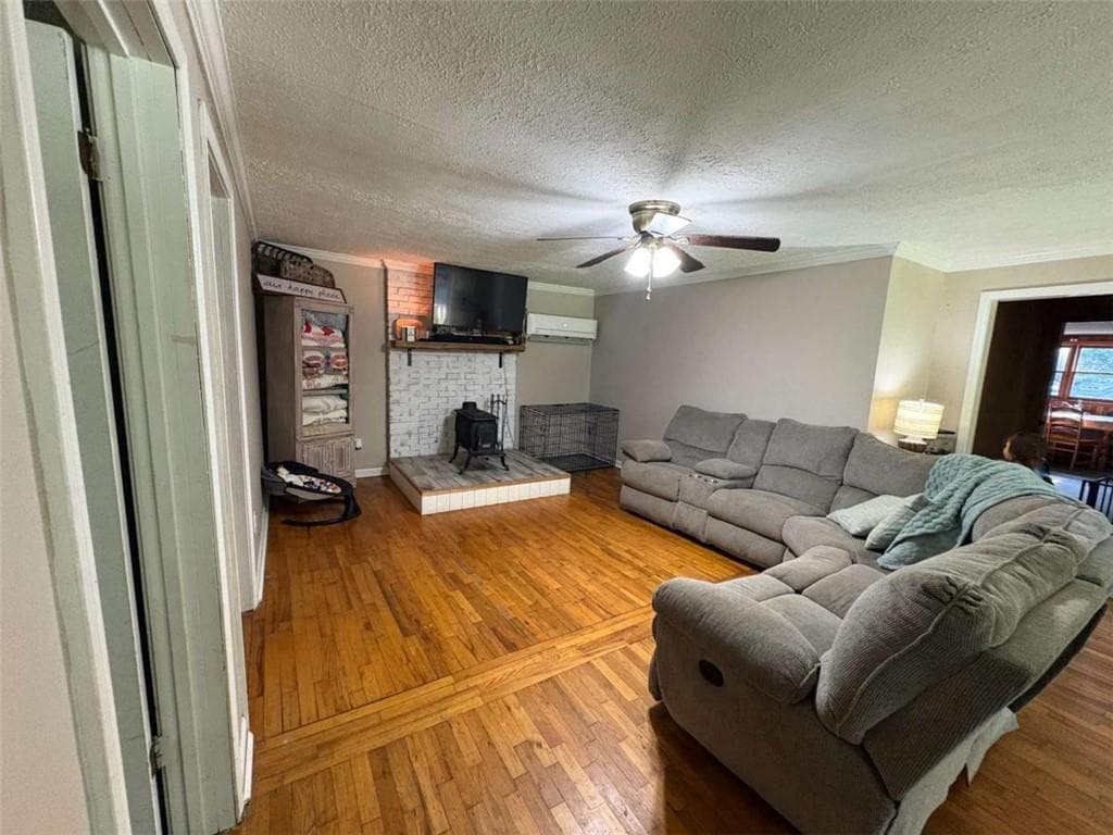 3 bedroom, 2 bathroom, 1,404 sq ft single family residence under contract at 1049 Prior Station Road, Cedartown, GA 30125 — photo 5