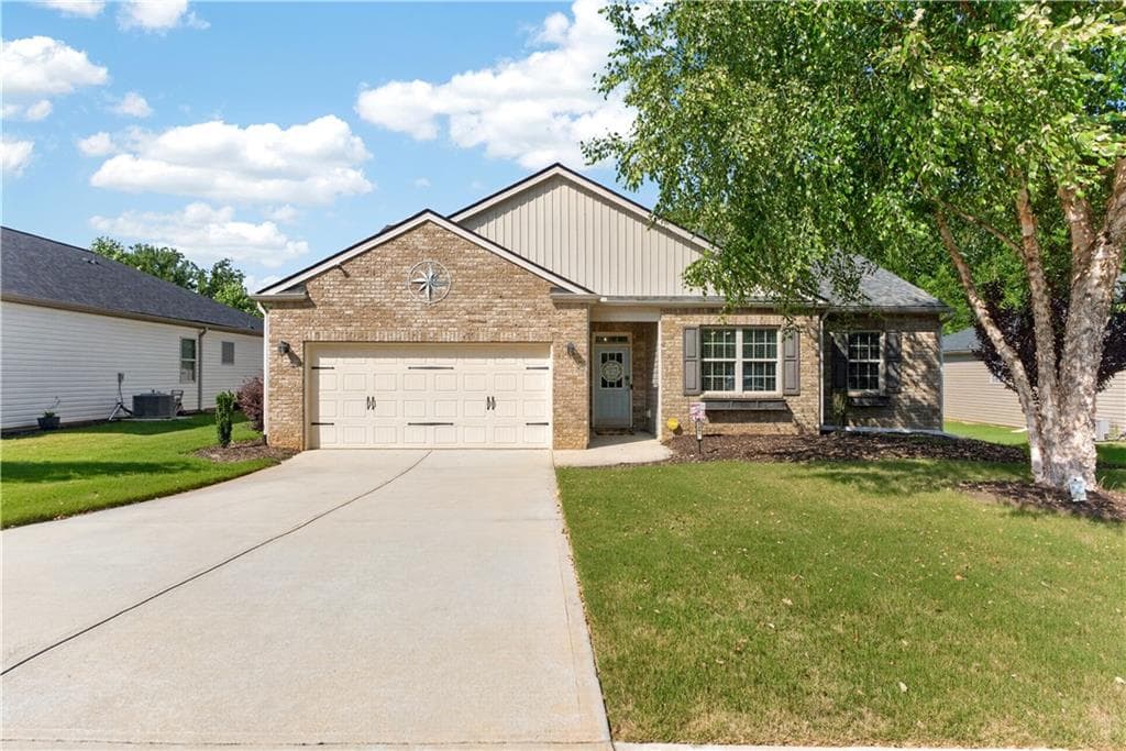 3291 Heatherwood Drive, Gainesville, GA 30507 — most recent listing photo