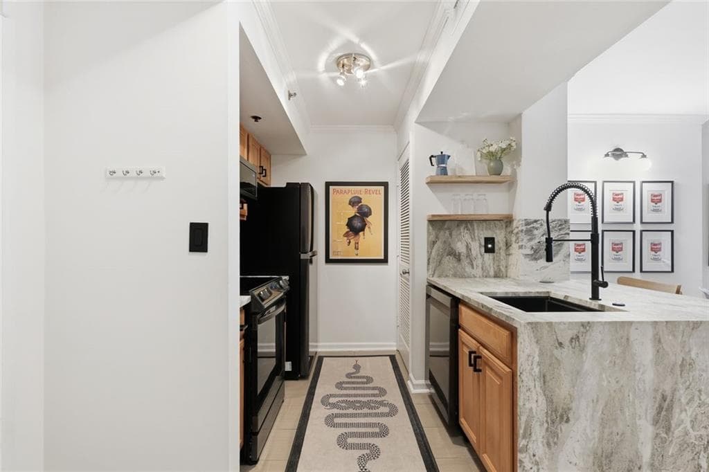 1 bedroom, 1 bathroom, 688 sq ft condominium for sale at 795 Hammond Drive 603, Sandy Springs, GA 30328 — photo 1 of 37