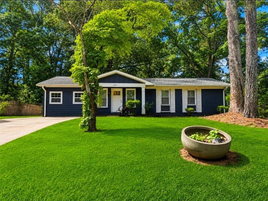 4 bedroom, 3 bathroom, 1,378 sq ft single family residence for rent at 1551 Pine Glen Circle, Decatur, GA 30035 for $1,995 a month — photo 1 of 31