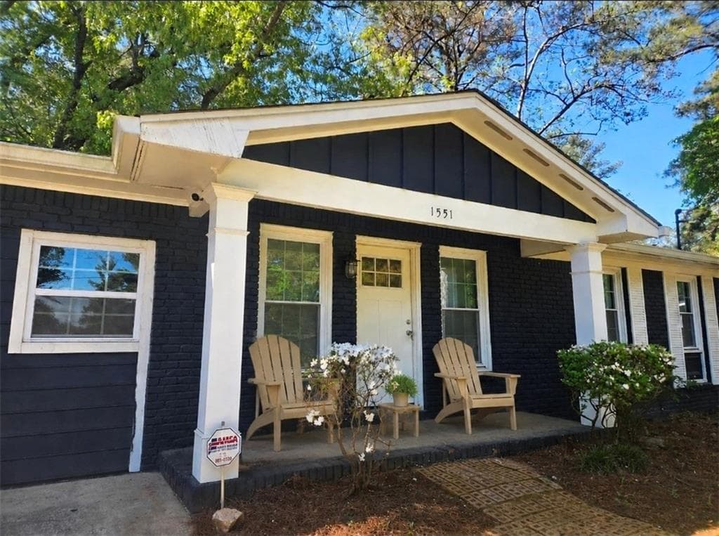 4 bedroom, 3 bathroom, 1,378 sq ft single family residence for rent at 1551 Pine Glen Circle, Decatur, GA 30035 for $1,995 a month — photo 3