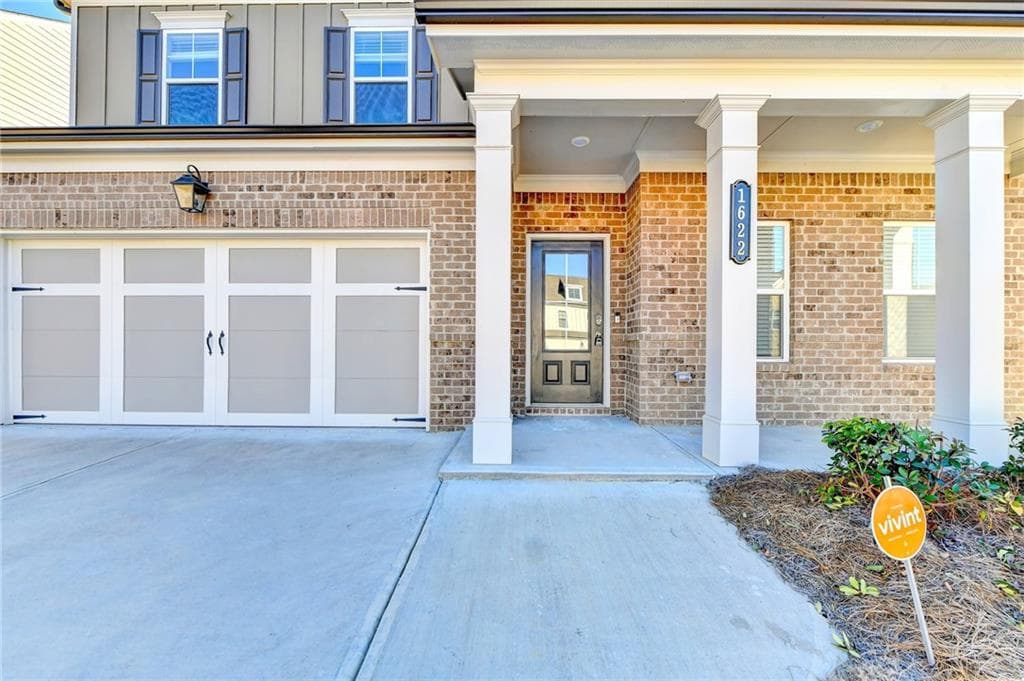 4 bedroom, 3 bathroom, 2,742 sq ft single family residence for rent at 1622 Dover Creek Lane, Lawrenceville, GA 30045 for $2,750 a month — photo 3