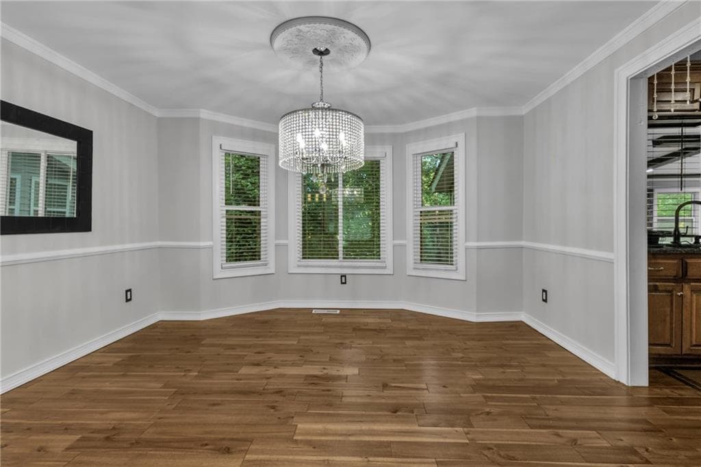 6 bedroom, 5 bathroom, 4,747 sq ft single family residence for sale at 8804 Willow Creek Court, Douglasville, GA 30135 — photo 3