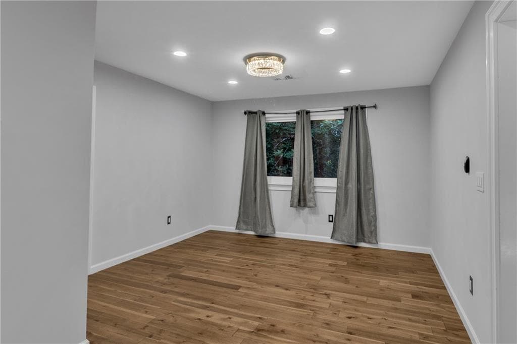 6 bedroom, 5 bathroom, 4,747 sq ft single family residence for sale at 8804 Willow Creek Court, Douglasville, GA 30135 — photo 8