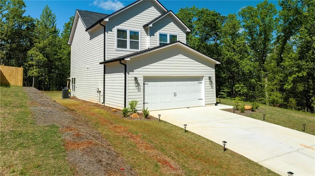 3 bedroom, 3 bathroom, 1,671 sq ft single family residence for sale at 3611 Tower Way, Gainesville, GA 30501 — photo 2