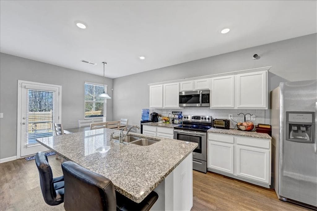 3 bedroom, 3 bathroom, 1,872 sq ft single family residence for sale at 11945 Lovejoy Crossing Way, Hampton, GA 30228 — photo 10