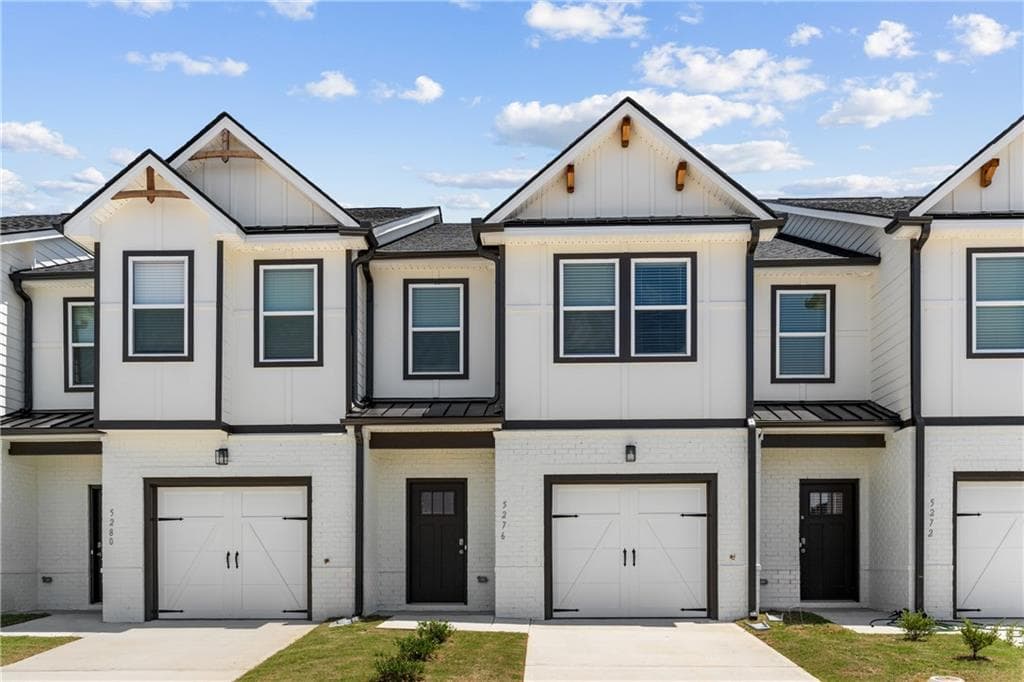 3 bedroom, 3 bathroom, 1,598 sq ft townhouse sold at 5276 Magnolia Grove Way, Gainesville, GA 30504