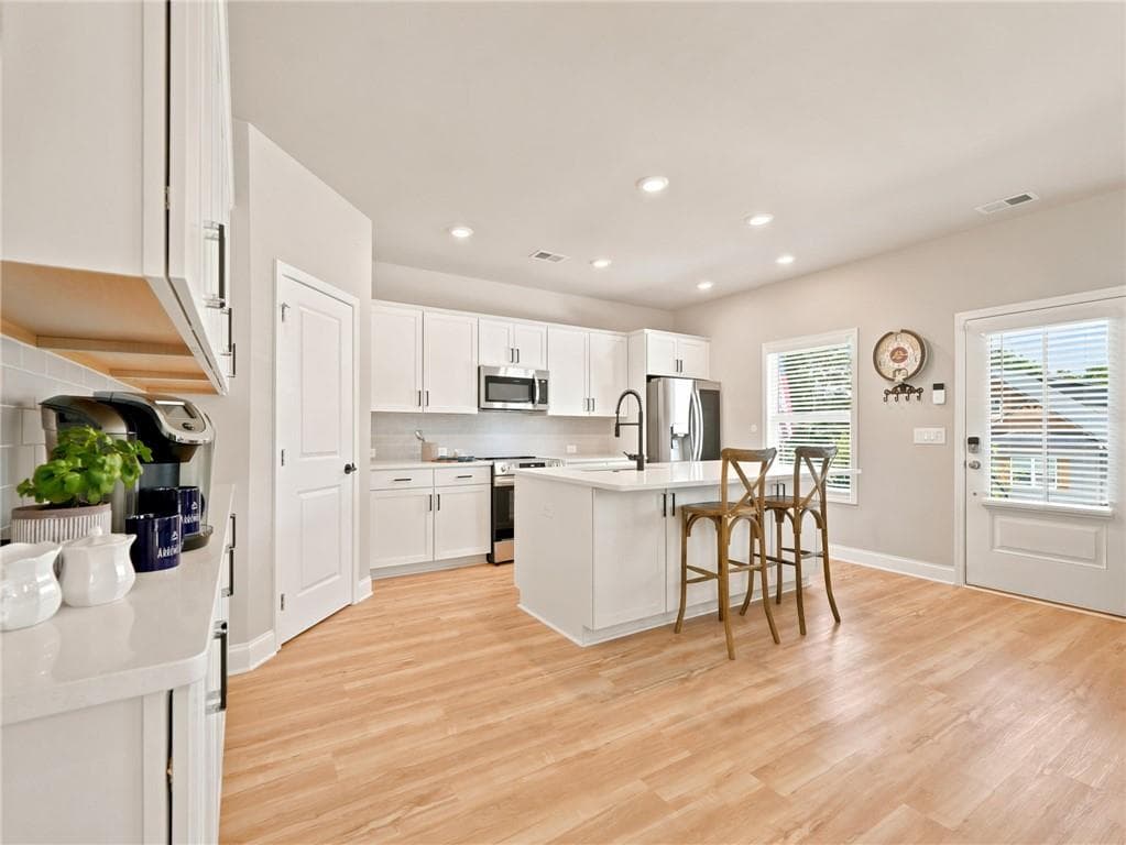 3 bedroom, 3 bathroom, 1,860 sq ft single family residence for sale at 107 Red Cloud Walk, Waleska, GA 30183 — photo 6