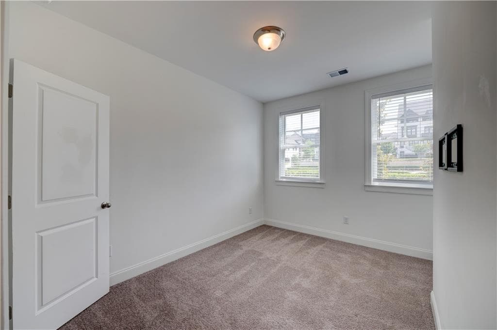 3 bedroom, 4 bathroom, 1,896 sq ft townhouse for sale at 6532 Beacon Drive, Atlanta, GA 30328 — photo 5