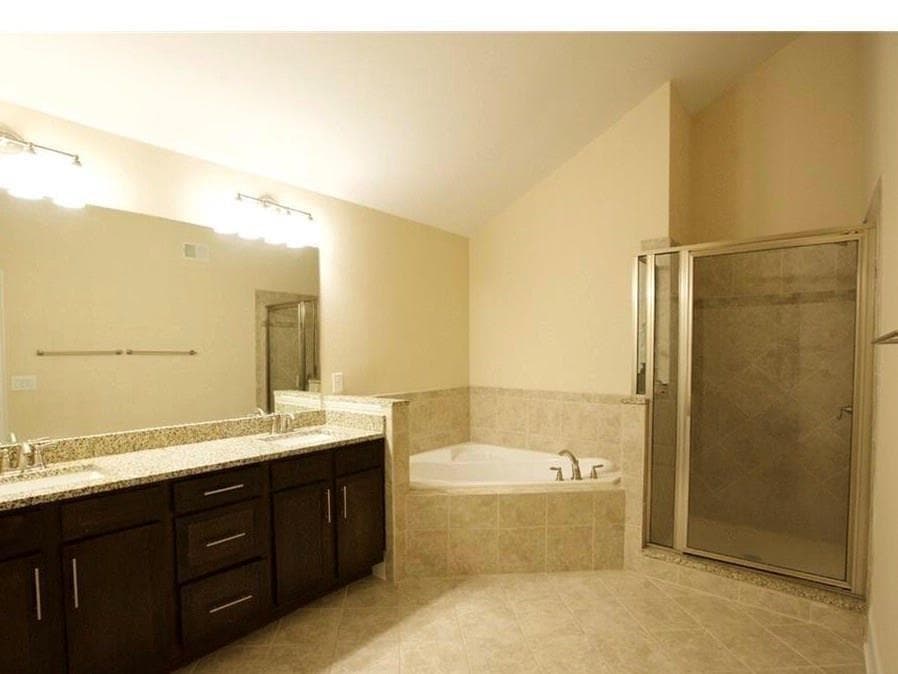 3 bedroom, 3 bathroom, 2,448 sq ft townhouse for sale at 10550 Arlington Point, Alpharetta, GA 30022 — photo 5