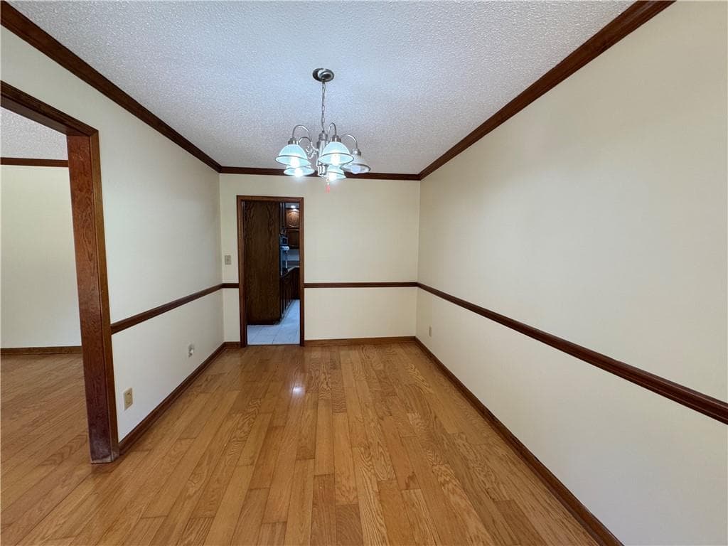 3 bedroom, 2 bathroom, 2,005 sq ft single family residence for sale at 700 Ponderosa Court, Fayetteville, GA 30214 — photo 10