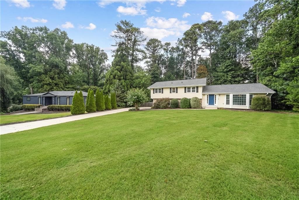 4 bedroom, 3 bathroom, 2,158 sq ft single family residence for sale at 4576 Cedar Knoll Drive, Marietta, GA 30066 — photo 2