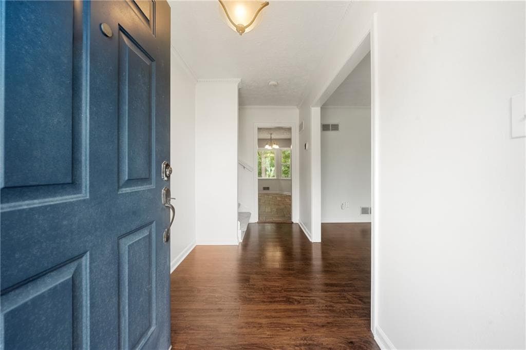 4 bedroom, 3 bathroom, 2,158 sq ft single family residence for sale at 4576 Cedar Knoll Drive, Marietta, GA 30066 — photo 4
