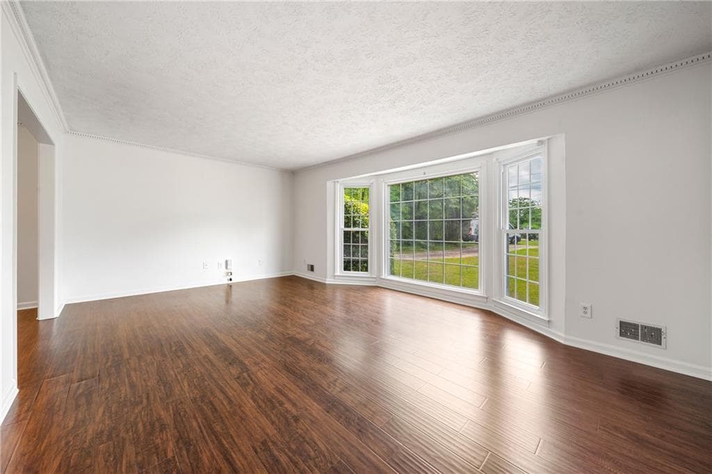 4 bedroom, 3 bathroom, 2,158 sq ft single family residence for sale at 4576 Cedar Knoll Drive, Marietta, GA 30066 — photo 6