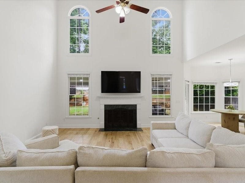 4 bedroom, 3 bathroom, 2,844 sq ft single family residence for sale at 3125 Wyntree Drive, Norcross, GA 30071 — photo 3
