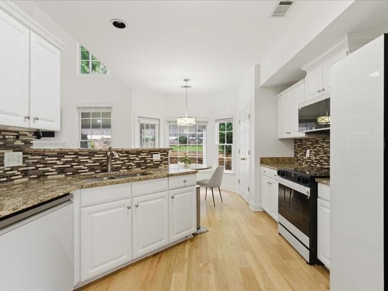 4 bedroom, 3 bathroom, 2,844 sq ft single family residence for sale at 3125 Wyntree Drive, Norcross, GA 30071 — photo 10