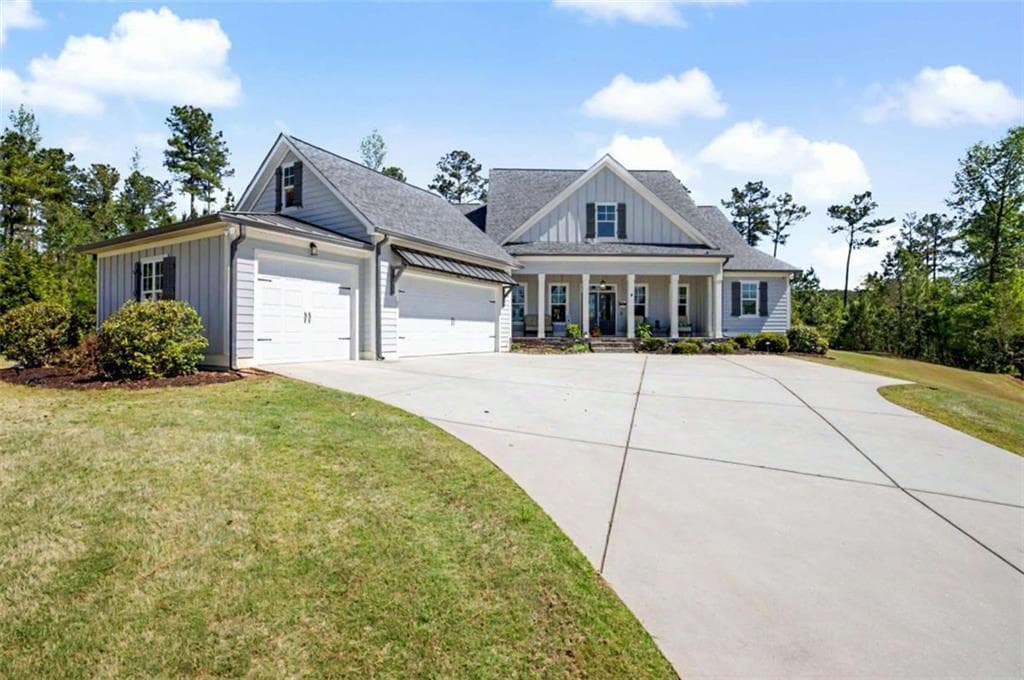 4 bedroom, 5 bathroom, 3,525 sq ft single family residence for sale at 126 Raintree Court, Newnan, GA 30265 — photo 3