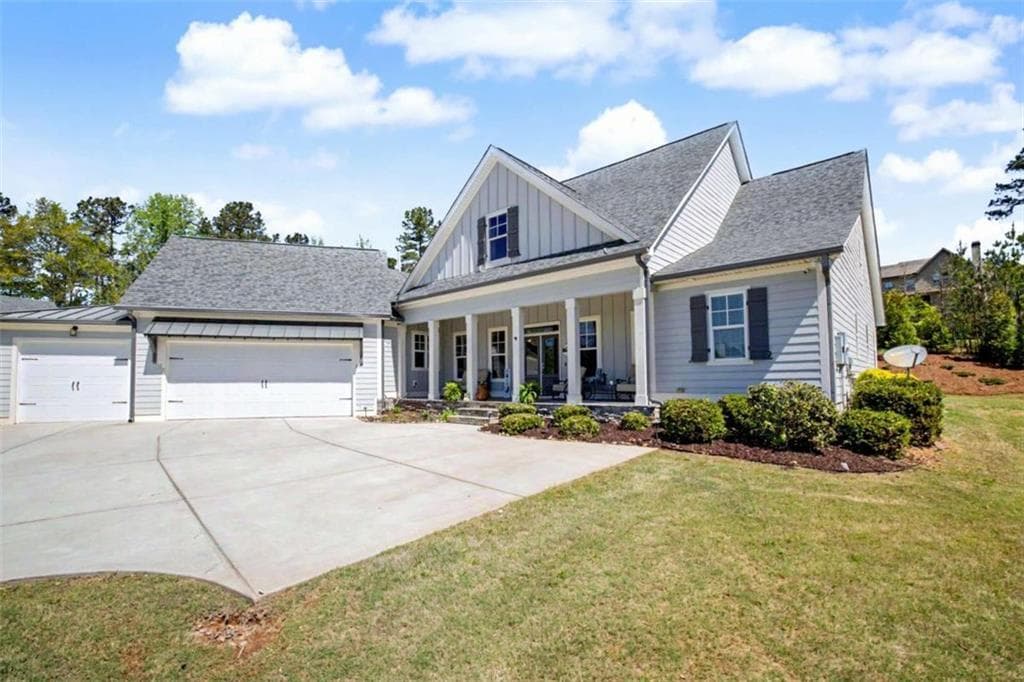 4 bedroom, 5 bathroom, 3,525 sq ft single family residence for sale at 126 Raintree Court, Newnan, GA 30265 — photo 4