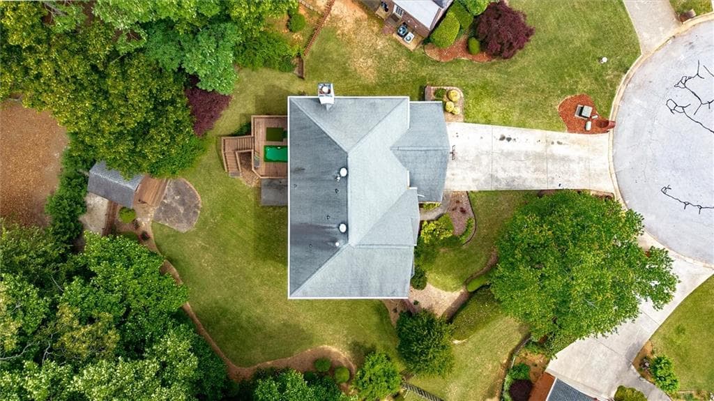 6 bedroom, 4 bathroom, 4,043 sq ft single family residence for sale at 1918 De Winton Place, Lawrenceville, GA 30043 — photo 3