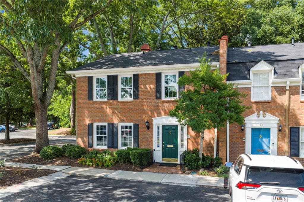 2 bedroom, 3 bathroom, 2,265 sq ft condominium sold at 4620 Wieuca Road 59, Atlanta, GA 30342